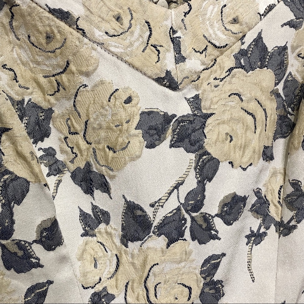 Gal Meets Glam Blue and White Floral Dress - Picture 13 of 15